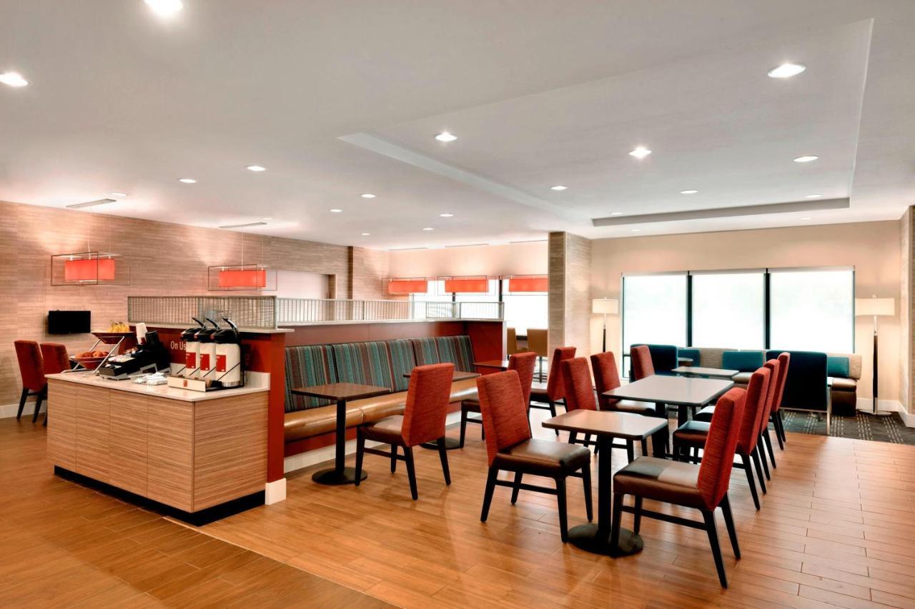 Towneplace Suites By Marriott Pittsburgh Airport/Robinson Township Buitenkant foto