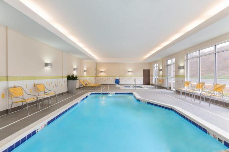 Towneplace Suites By Marriott Pittsburgh Airport/Robinson Township Buitenkant foto