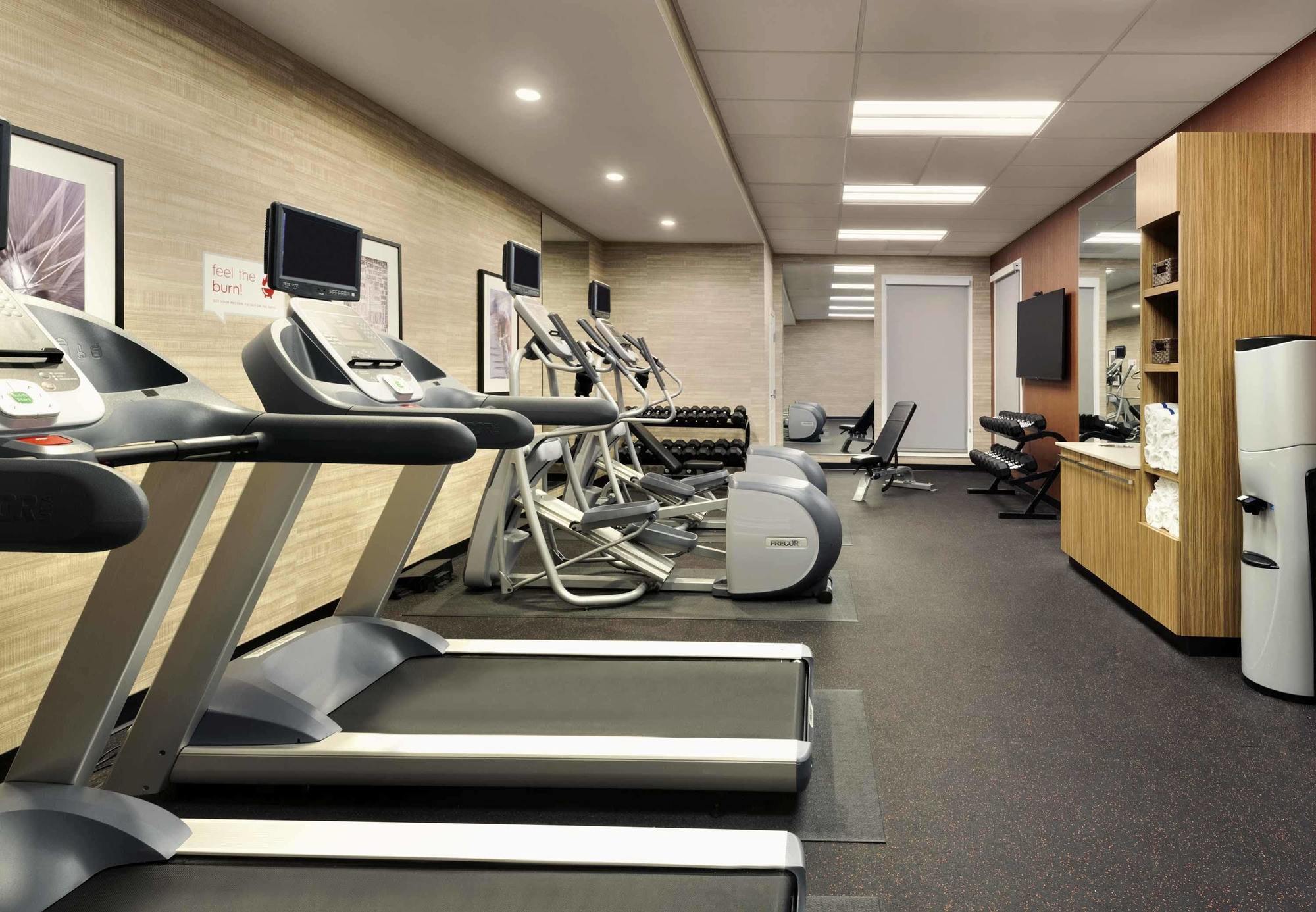 Towneplace Suites By Marriott Pittsburgh Airport/Robinson Township Buitenkant foto