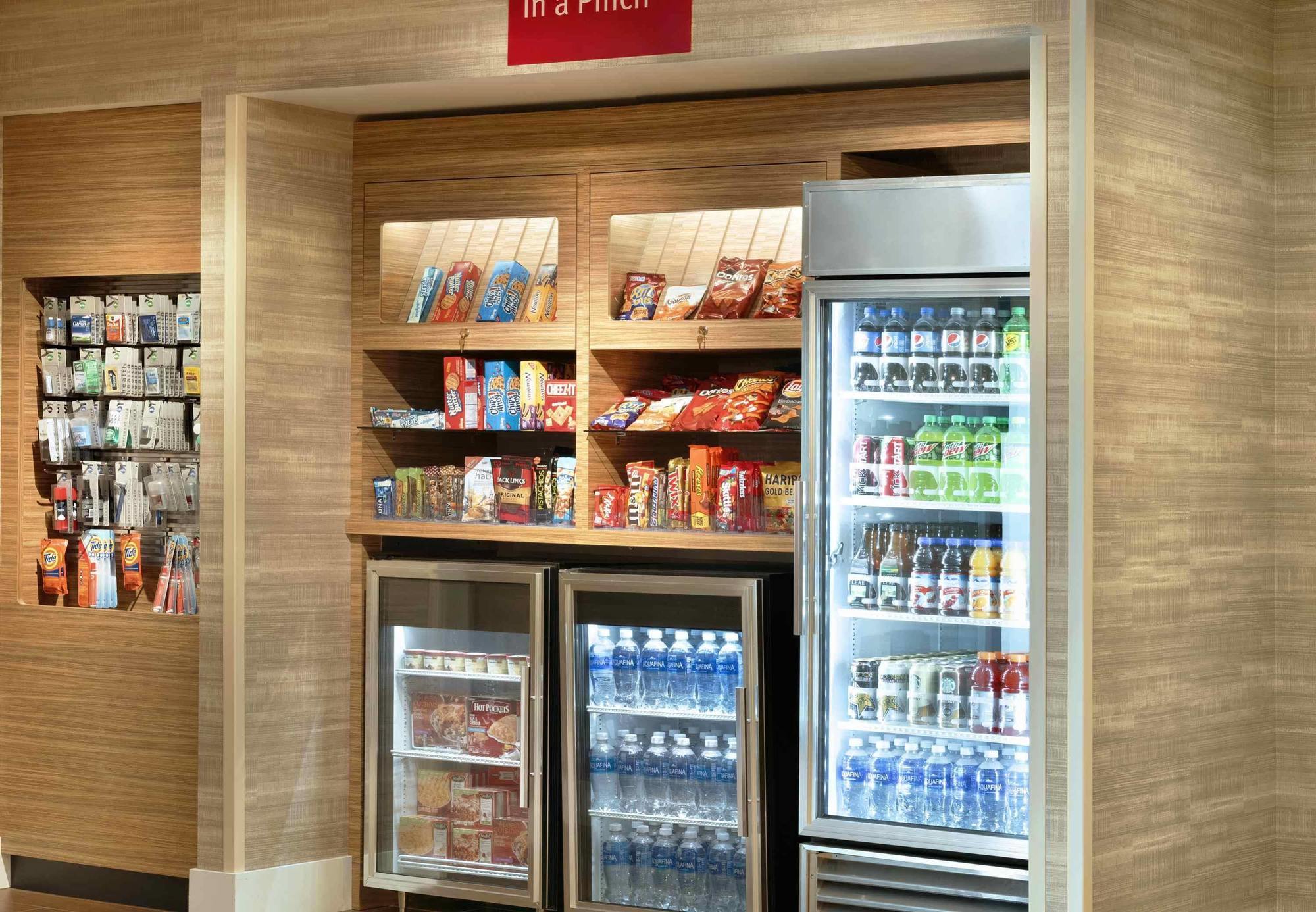 Towneplace Suites By Marriott Pittsburgh Airport/Robinson Township Buitenkant foto